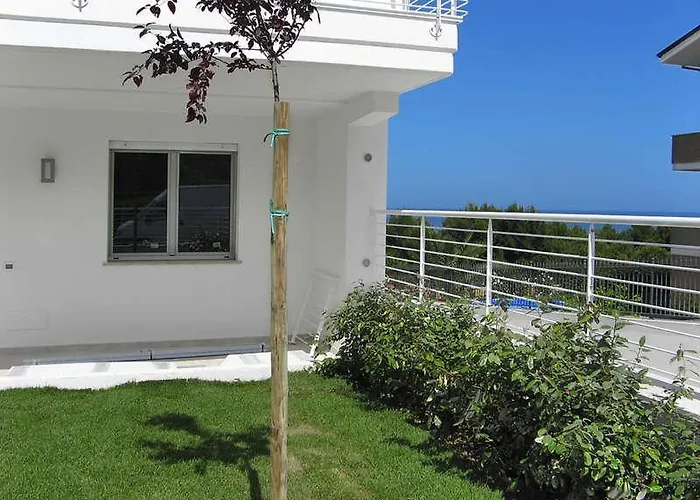 Cerrano Park Пинето